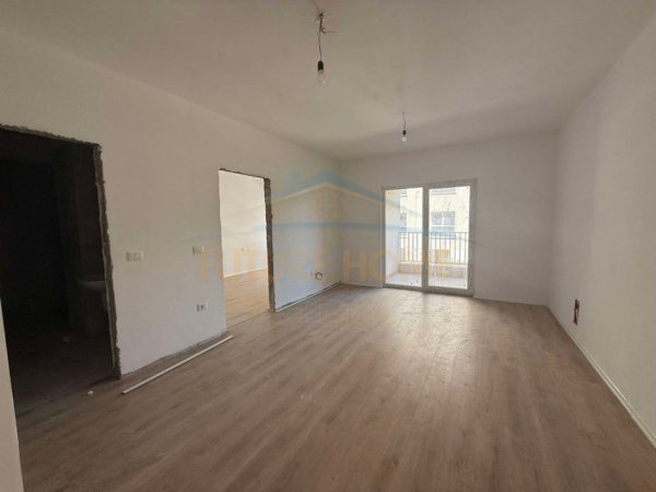 Tirane, shitet apartament 1+1+Ballkon Kati 1, 70 m² 108.500 € (Rruga Dritan Hoxha)