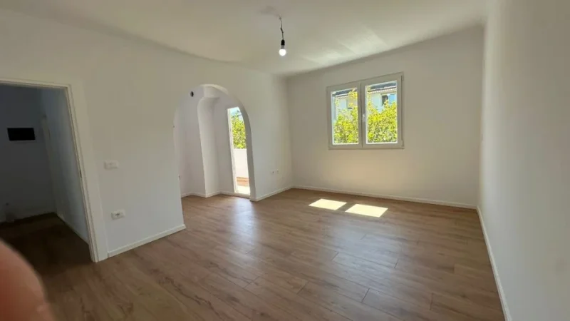 Tirane, shitet apartament 2+1 Kati 4, 73 m² 129.000 € (Pediatria)