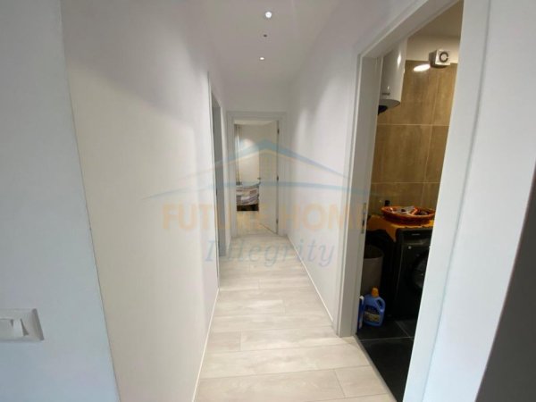 Tirane, jepet me qera apartament 2+1 Kati 4, 96 m² 700 € (Oxhaku)