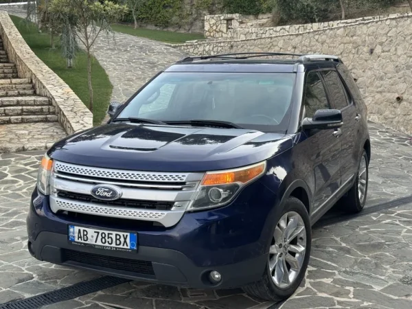 Tirane, shes SUV | Xhip Ford XLT Explorer Benzine+Gaz, blu e errët automatik Klima 220.000 km 6 500 €