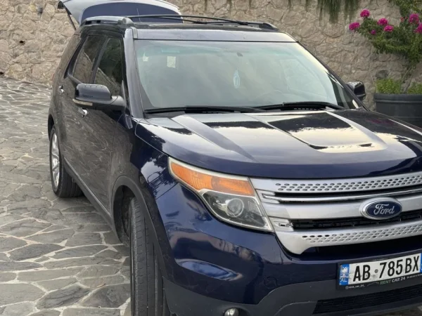Tirane, shes SUV | Xhip Ford XLT Explorer Benzine+Gaz, blu e errët automatik Klima 220.000 km 6 500 €