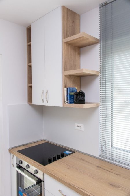 Tirane, jepet me qera apartament 1+1+Ballkon Kati 4, 65 m² 650 € (Rruga Mine Peza)