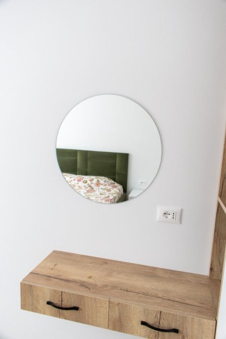 Tirane, jepet me qera apartament 1+1+Ballkon Kati 4, 65 m² 650 € (Rruga Mine Peza)