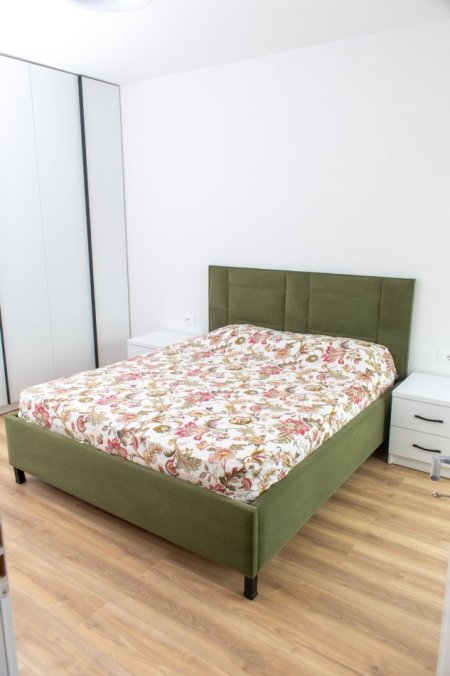 Tirane, jepet me qera apartament 1+1+Ballkon Kati 4, 65 m² 650 € (Rruga Mine Peza)