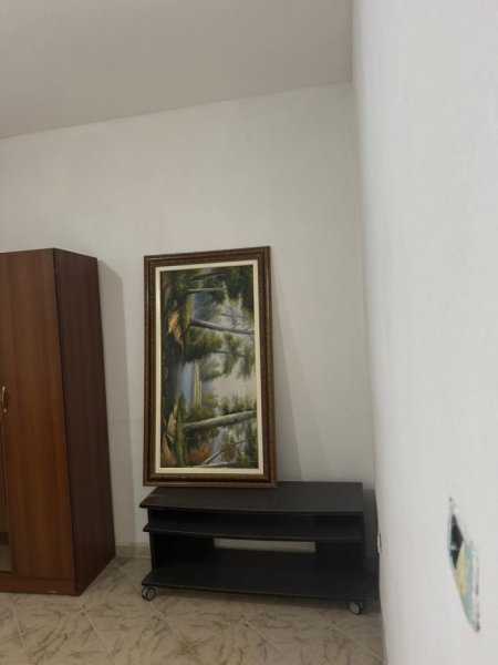 Tirane, jepet me qera apartament 2+1 Kati 1, 95 m² 450 € 