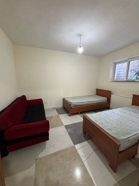 Tirane, jepet me qera shtepi 2+1 Kati 1, 72 m² 450 € (Selite (VR005))
