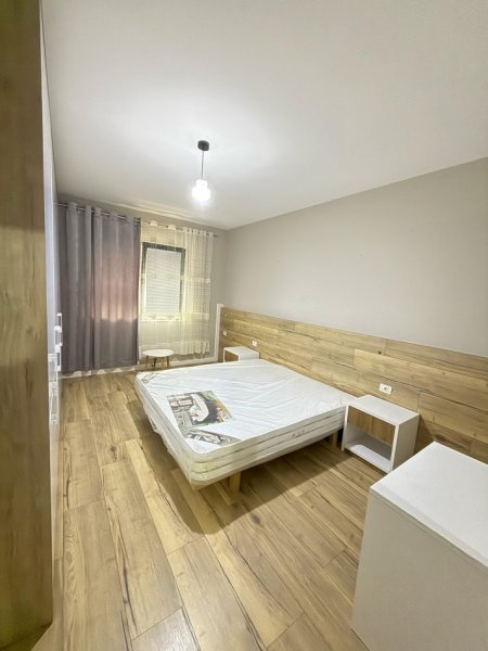 Tirane, jepet me qera apartament 2+1+2Ballkone Kati 6, 120 m² 550 € (Yzberisht)