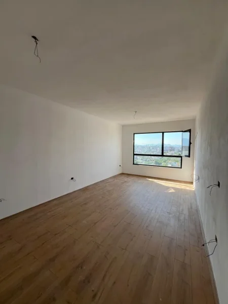 Tirane, shitet apartament 2+1+Ballkon Kati 8, 97 m² 77.000 € (Ulliri, Kamez)