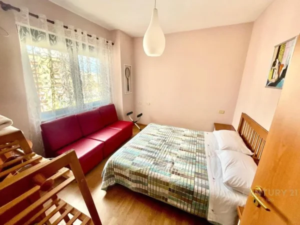 Tirane, jepet me qera apartament 1+1 Kati 9, 56 m² 500 € (9 Kateshet)
