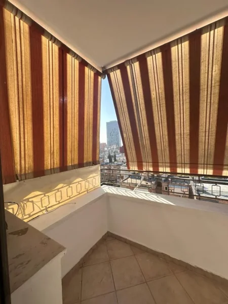 Tirane, jepet me qera apartament 1+1 Kati 8, 71 m² 450 € (Rruga Elbasanit)