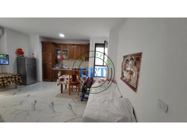Durres, jepet me qera apartament 1+1 Kati 2, 500 € 