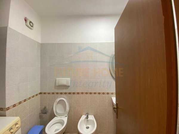 0683487469 Tirane, jepet me qera apartament 3+1 Kati 2, 98 m² 500 € (Prane Pasticeri Melisa , Fresk)