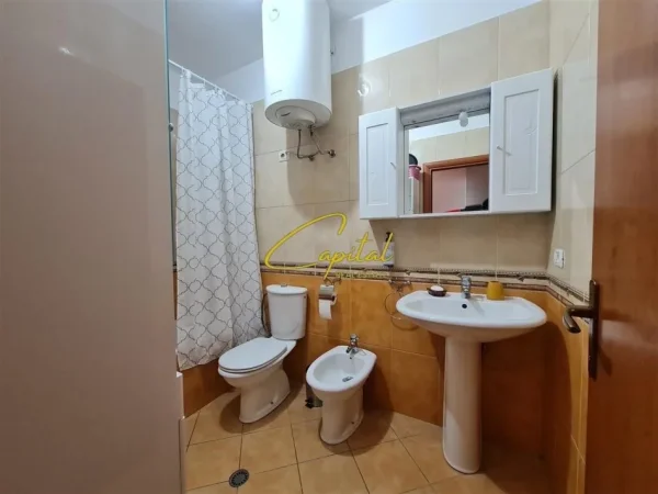 Tirane, jepet me qera apartament 1+1+Ballkon Kati 2, 69 m² 750 € (BULEVARDI ZIGU I)