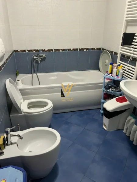 Tirane, shitet apartament 2+1+Ballkon Kati 2, 110 m² 187.000 € (XHAMLLIKU)