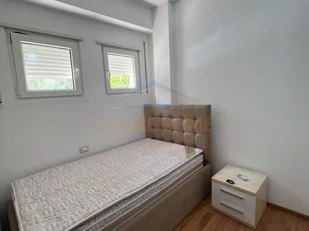 Tirane, jepet me qera apartament 2+1 Kati 0, 70 m² 650 € 
