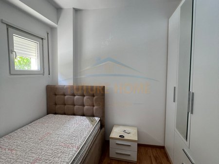 Tirane, jepet me qera apartament 2+1 Kati 0, 70 m² 650 € 