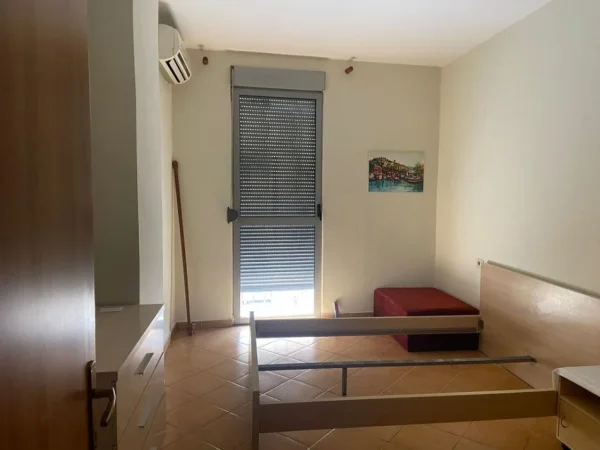 Tirane, shes apartament 1+1 Kati 3, 65 m² 150.000 € (Rr. e Elbasanit)
