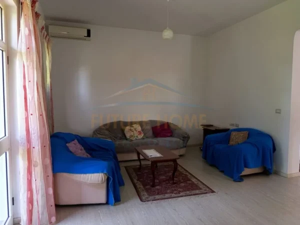 Tirane, jepet me qera apartament 3+1 Kati 1, 126 m² 500 € (Ish Tregu Elektrik, Rruga Mihal Grameno)