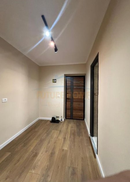 Tirane, shes apartament 2+1+Ballkon Kati 2, 71 m² 147.000 € (Oxhaku)
