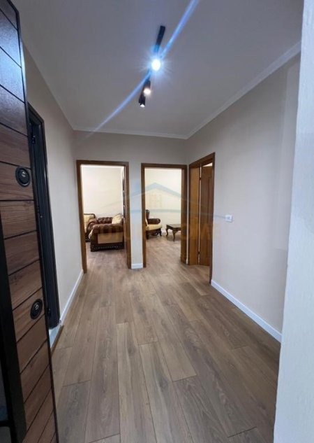 Tirane, shes apartament 2+1+Ballkon Kati 2, 71 m² 147.000 € (Oxhaku)