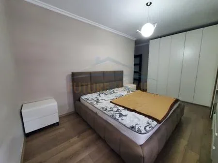 Tirane, jepet me qera apartament 2+1 Kati 4, 104 m² 450 € 