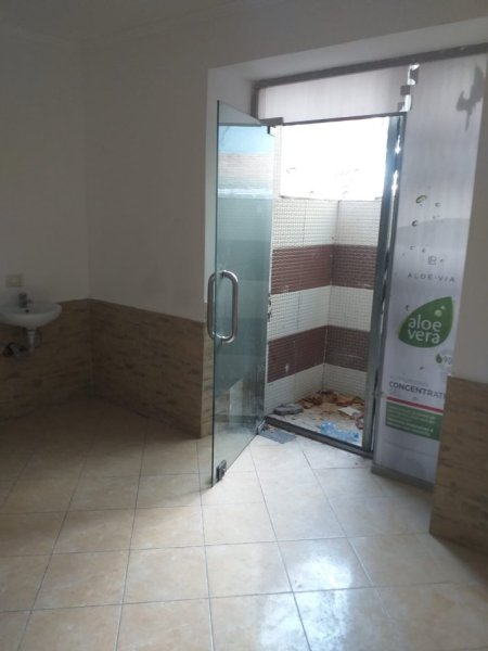 Tirane, jepet me qera ambjent biznesi Kati 1, 15 m² 200 € 