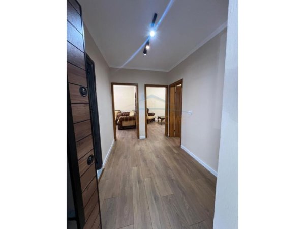 APARTAMENT 2+1 PER SHITJE TEK OXHAKU
