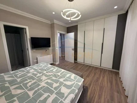 Tirane, jepet me qera apartament 3+1 Kati 2, 146 m² 1.100 € 