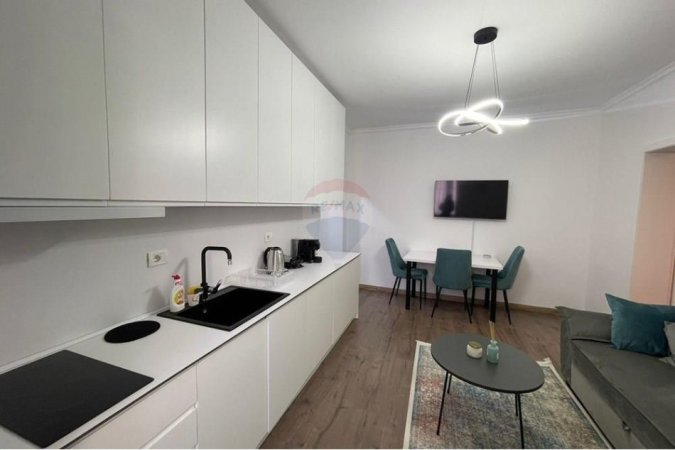 Tirane, jepet me qera apartament 1+1+Ballkon , 44 m² 650 € 