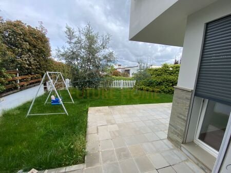 Tirane, jepet me qera Vile 3+1 Kati 0, 219 m² 2.200 € 