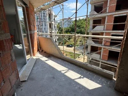 Tirane, shitet apartament 2+1+Ballkon Kati 4, 131 m² 209.000 € (Liqeni i Thate, Lake Side Rezidence)