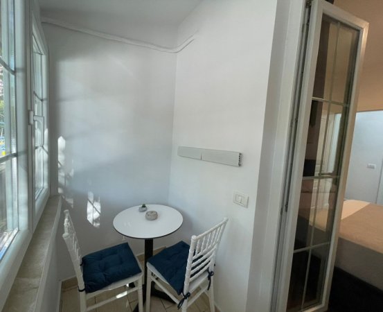 Tirane, jepet me qera apartament 1+1+Ballkon Kati 2, 43 m² 600 € (21 Dhjetori)