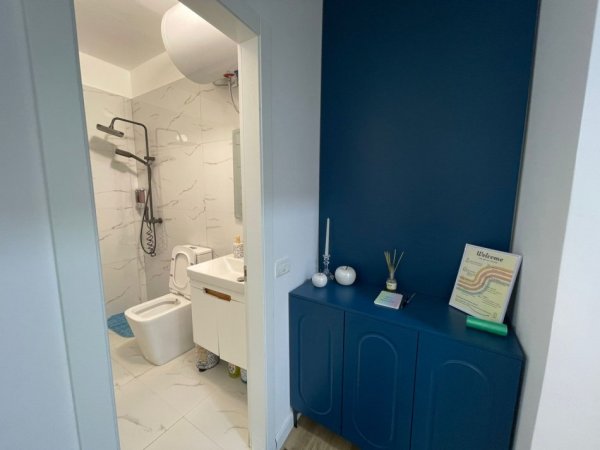 Tirane, jepet me qera apartament 1+1+Ballkon Kati 2, 43 m² 600 € (21 Dhjetori)
