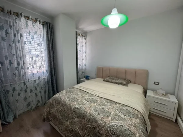 Tirane, jepet me qera apartament 2+1+Ballkon Kati 7, 77 m² 750 € (Don Bosko)