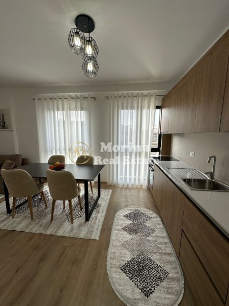 Tirane, jepet me qera apartament 2+1 Kati 6, 110 m² 650 € (Rruga e Dibres-Kompleksi Arlis/ MORINA REAL ESTATE)