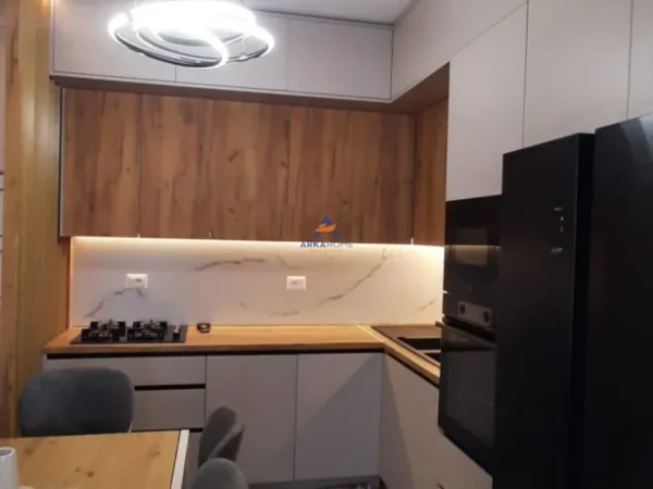 Tirane, shitet apartament 2+1 Kati 6, 82 m² 100.000 € (BULEVARDI DONALD TRUMP)