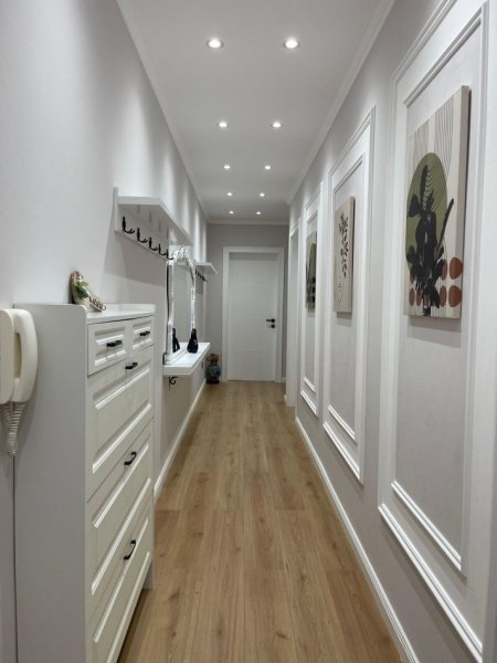 Tirane, jepet me qera apartament 2+1 Kati 10, 850 € 