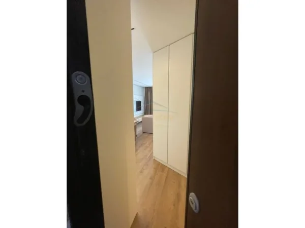 0683487469 Tirane, jepet me qera apartament 1+1 Kati 6, 59 m² 700 € (Prane Kodres se Diellit)
