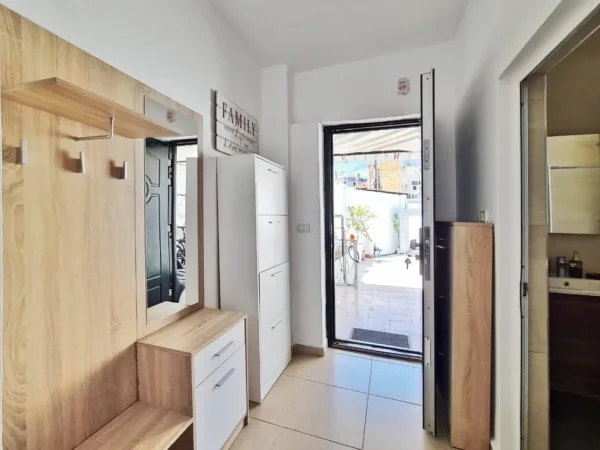 Tirane, jepet me qera apartament 1+1 Kati 0, 71 m² 700 € (RRUGA BEQIR LUGA)