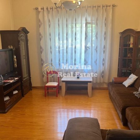 Tirane, jepet me qera shtepi 2+1 Kati 1, 85 m² 350 € 