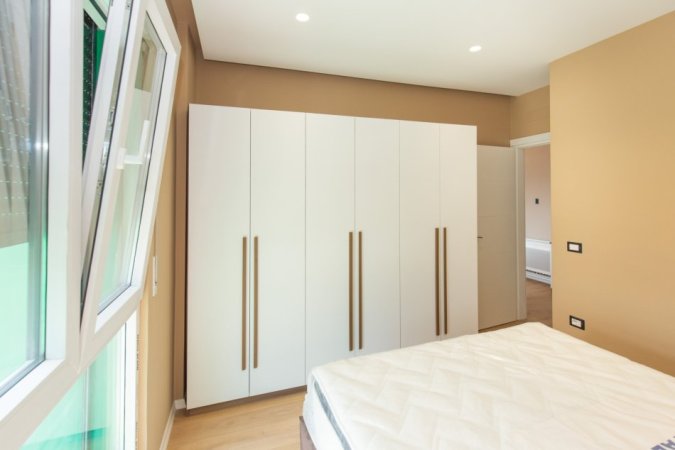 Tirane, jepet me qera apartament 1+1+Ballkon Kati 6, 57 m² 600 € (tek Rruga Jordan Misja)