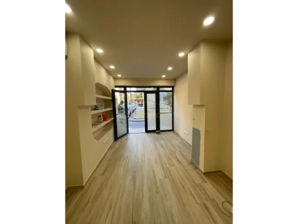 Tirane, jepet me qera apartament 1+1 Kati 0, 40 m² 500 € 