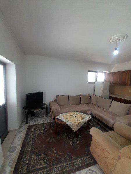 Tirane, jepet me qera Vile 2+1 Kati 1, 95 m² 450 € (Allias)