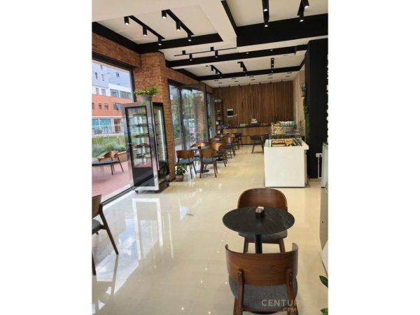 Tirane, jepet me qera bar-kafe Kati 0, 171 m² 2.500 € (Tower Bridge 3)
