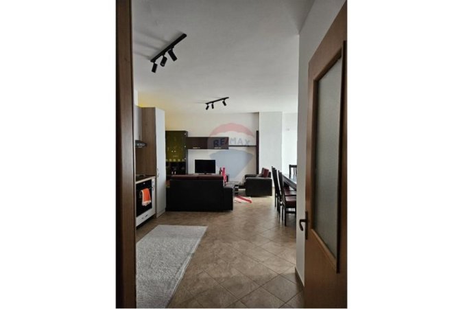 Tirane, jepet me qera apartament 2+1+Ballkon , 110 m² 600 € (Teodor Keko)