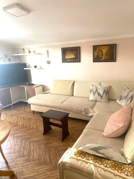 JEPET ME QERA APARTAMENT 2+1 NE ALI DEM TEK TREGU ELEKTRIK , 4 VETA 500 €uro