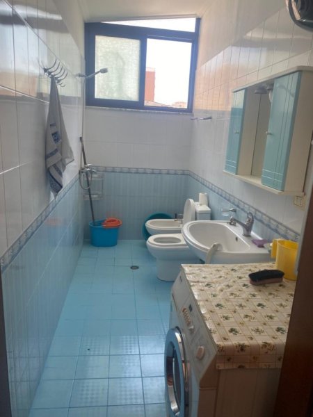 JEPET ME QERA APARTAMENT 2+1 NE ALI DEM TEK TREGU ELEKTRIK , 4 VETA 500 €uro