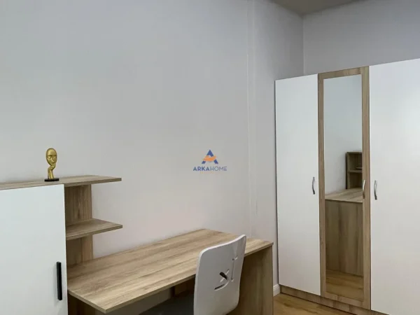 Tirane, jepet me qera apartament 2+1 , 100 m² 850 € (• PERBALLE DELIORGJIT)