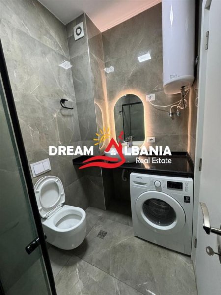 Tirane, jepet me qera apartament 2+1 Kati 6, 98 m² 1.100 € (Casa Italia)