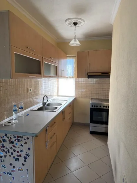 Tirane, shitet apartament 1+1 Kati 3, 53 m² 105.000 € 
